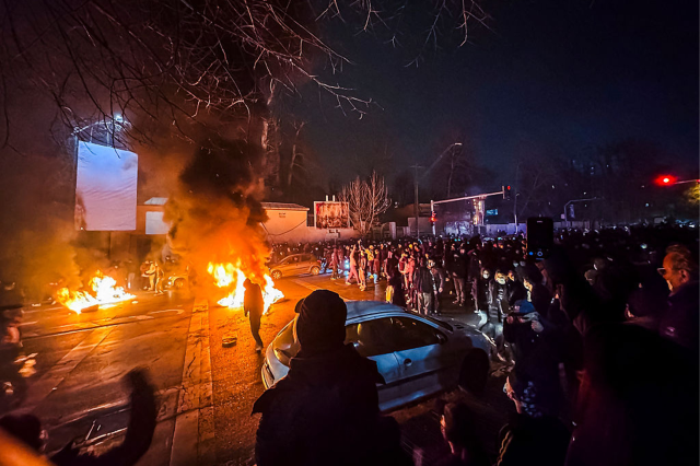 Bomba iddia: İran protestoları bastırmak i&ccedil;in binlerce Iraklı milisi &uuml;lkeye soktu