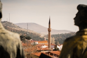 Eskisehir8217de-Kaza-2-Eski-Bakan-Dahil-8-Kisi-Yaralandi-featured