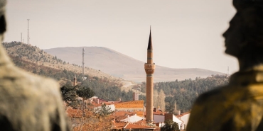 Eskisehir8217de-Kaza-2-Eski-Bakan-Dahil-8-Kisi-Yaralandi-featured